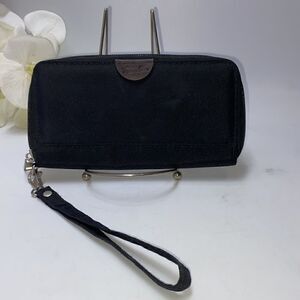 NEW Travelon Wristlet Zip-around Wallet Black